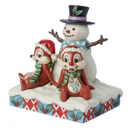 Figurine Tic Et Tac Avec Un Bonhomme De Neige