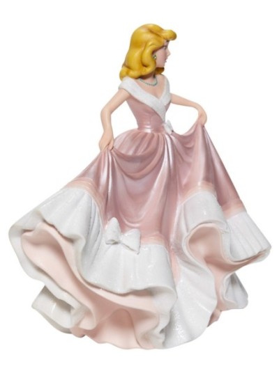 Figurine Cendrillon Dans Une Robe Rose Disney Showcase Haute Couture